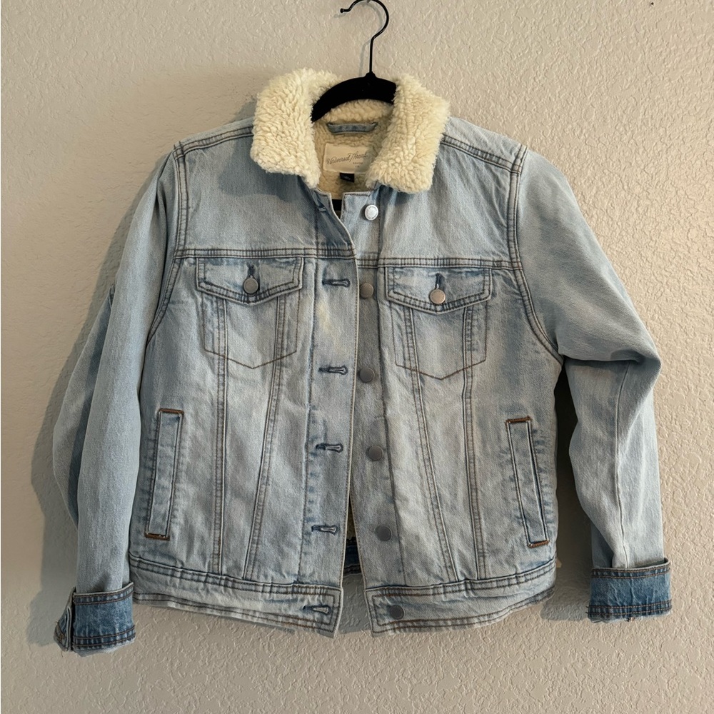 Universal Threads size extra‎ small Jean jacket Sherpa lining light wash